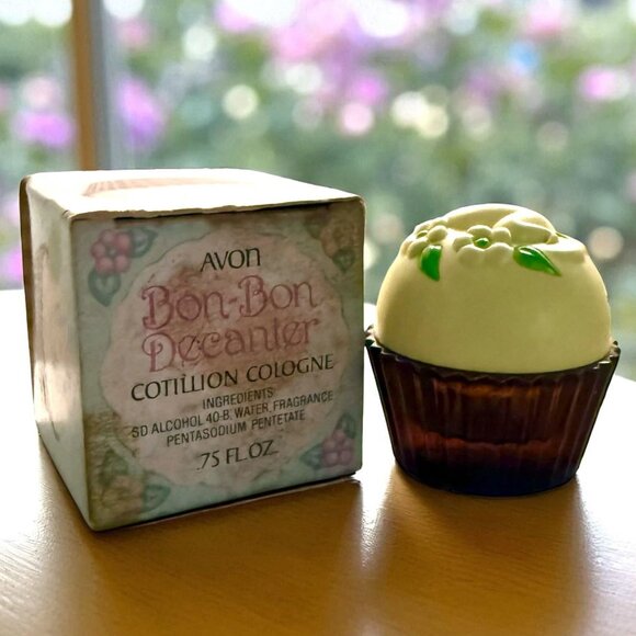 Vintage Avon Yellow Bon-Bon Decanter Cotillion Cologne | Cupcake Bottle 1970s - Picture 1 of 7